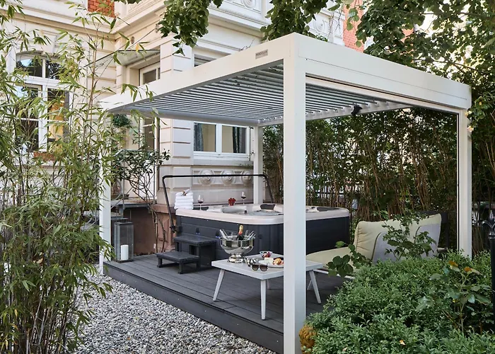Historical Luxury Homes - Stadtvilla Mit Jacuzzi Und Garten