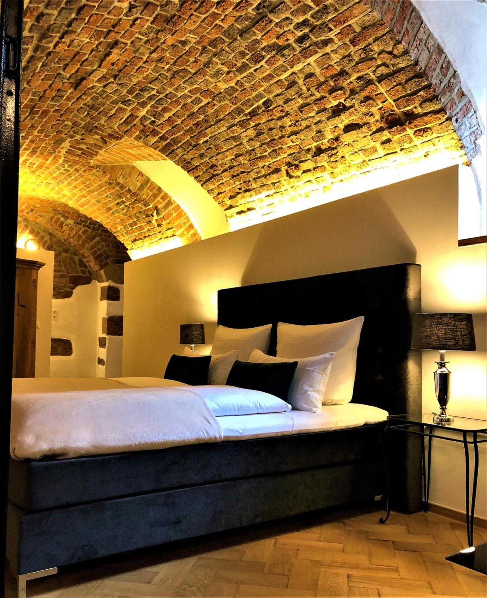 Ferienhaus Historical Luxury Homes - Stadtvilla Mit Jacuzzi Und Garten